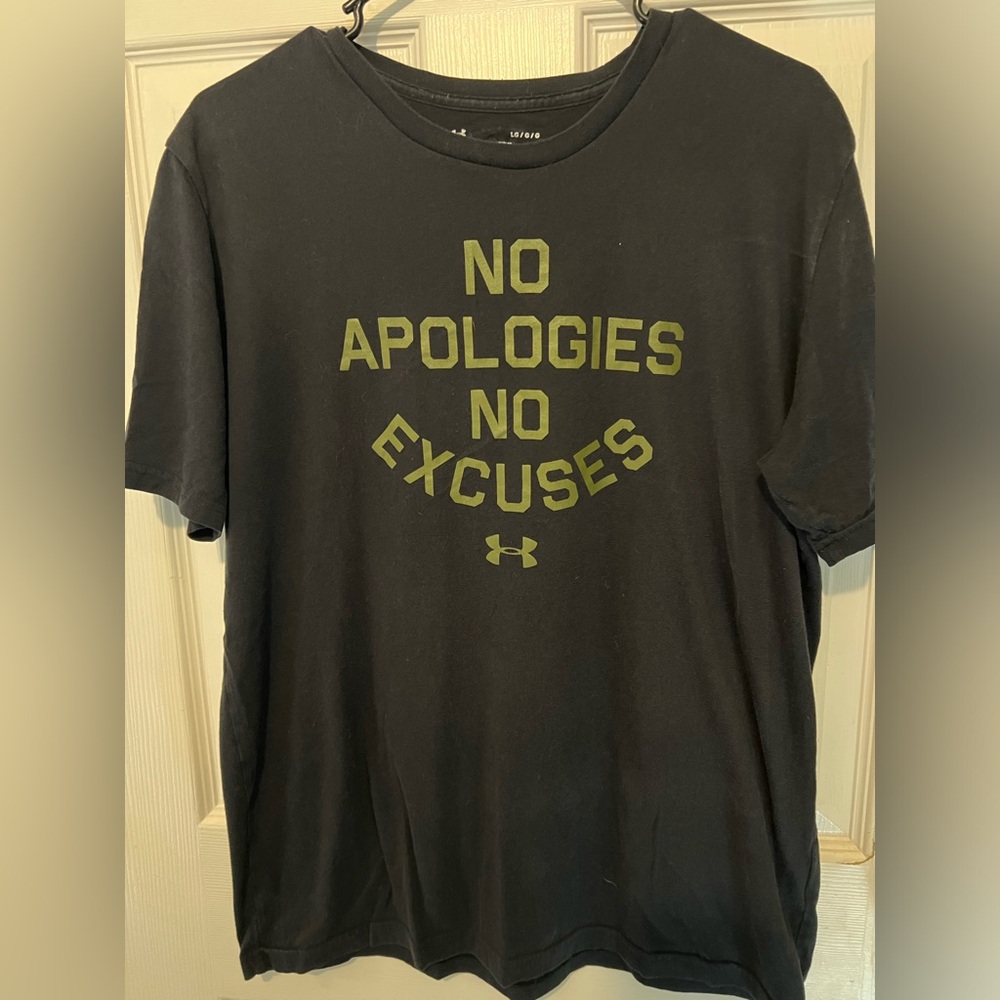 Men's under armour tshirt size large